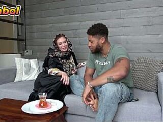 Large Booty Muslim Stepmom Bangs BBC Stepson