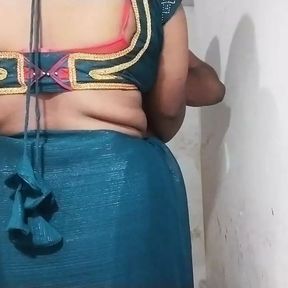 Desi Indian Devar Ne ApnI Nayi Bhabhi Ko Jhadu Pocha Karne Ke Bahot Choda xXx Video Viral MMs