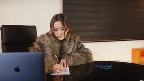This secretary knows how to do her job very well