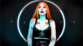 Groomed, mesmerized, eaten - GIANTESS, POV, VORE , ****