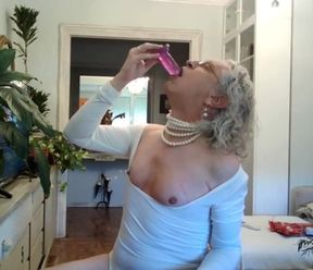 The Spanish Whore Carla Swallows a Dildo