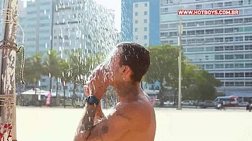 Paguei pro vendedor da praia me comer