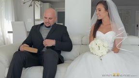 Bride kelsi gets fucked by long dick of