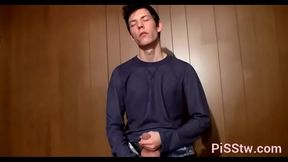 Pissy Solo Fun At Home For Hardcore Fetish Lovers