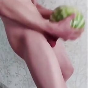 I love eating fruit: Horny at home, I fuck a watermelon before college