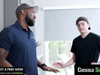 CUCKOLD SESSIONS - Sexy Wife Lizzie Love Screws Maintenance Dude Whilst Cuck Watches