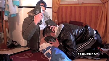 1280 sneaker dominaion at home