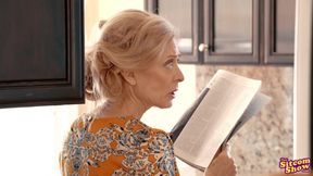 That 70s Ho Cookies and Cream - S1: E7