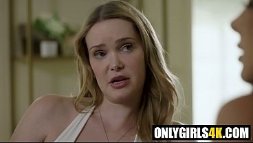 Lesbian MILFs Vanna Bardot and Chloe Foxxe go at it
