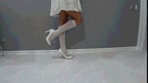 Dipping in white shoes and white socks Rd