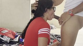 viene a predicar la palabra y termina mamando verga, la mando al templo llena de semen