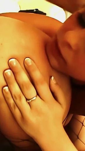Big-breasted Sluts Isabel Ice and Velicity Von Get Ass-fucked and Facialed in Kinky Threesome