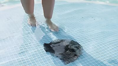 Classy big tits brunette beauty Kaitlynn Anderson relaxing nude by the pool