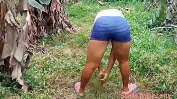 Secondary student caught Agriculture teacher having sex with 18 years old primary 6 student in the Plantain farm