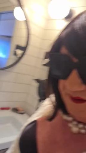 pee slut