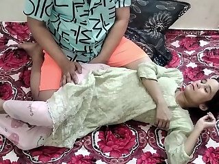 Desi jawan bhabhi ka bur far diya