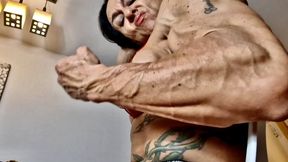 fbb ripped veiny condition smashing computer feats of strength punching pc pumping veiny musces giantess biceps angle show in competition contest last year