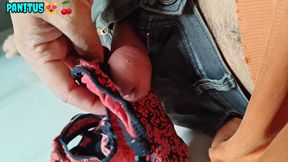 Desi maid flashing and handjob