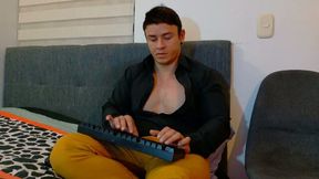 Danny Musclehot Private Show
