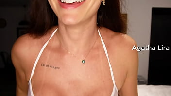 Gozei no pau do paciente e depois ele gozou na minha boca e no meu rabo.