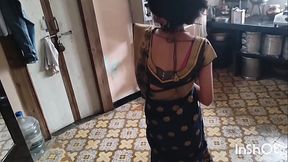 Sexy bhabhi Shivani masturbate in saree.