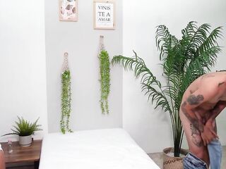 A recent client turns me on and I give a decision to give his massage a cheerful ending - CAMILA HENAO