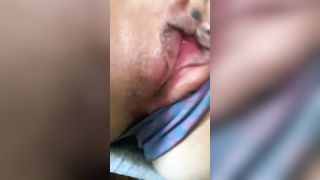 Coño Mojado Despues De Ver Porno. Close up Soak Twat after View Porn