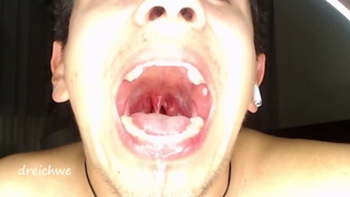 Un viaje al fetiche de la boca y la lengua
