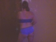 Shape of You - MILF with nice ass dances in panties.
