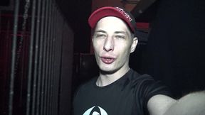 deux mecs pornstars baisent sans capote en backroom de darkland a berlin