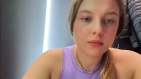 Extreme amateur bbw exposes her wet pussy and big butt while masturbating