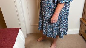 Mrs Mature Feet strips after a night out 505