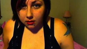 Hot tempered tattooed webcam girl shows off her impressive jugs