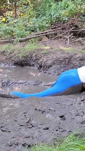 Captivating moment from "In a blue skirt"