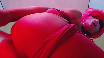 Trans Girl se pone cachonda mientras hace ejercicio - Sexy Maddy