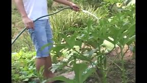 Amazingly hot sex in the garden