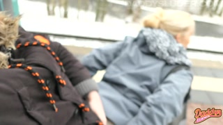 Am Bahnhof geschwängert