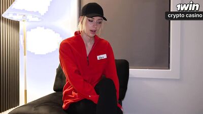 Hope Heaven's delivery girl gets used and fucked by perverted client for cash - POV cosplay