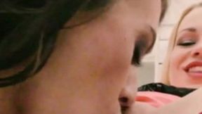 Movie Porno @Pussy Fisting & #Lesbian with @Tiffany Doll Like & Share!
