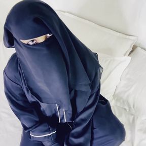 Desi Young Cheating Wife Shabana Bhabhi Wearing a Abaya Hijab Fucking Hardcore Indian Boy