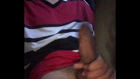 Punheta rapidinha no estacionamento do mercado