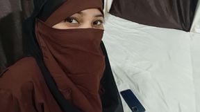Juicy pussy of a beautiful Muslim girl, I&#039;ve never fucked before