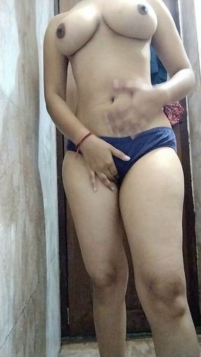 Hot Desi Sex Saw Mosi Naked While Bathing