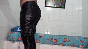 20 year old brunette big saggy tits from New York United States fucking her stepbrother's big dick