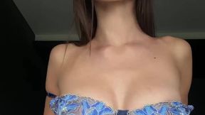 Social Media Creator @CarlaMarini @Showing Boobs & #Sexy Lingerie #Natural Big Tits #18+ Teen clips porno gratis | Tik.Porn