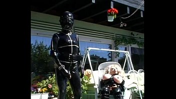 Roxina2006RubberOxAndDollInSun010606XXXL.MPG