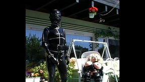 Roxina2006RubberOxAndDollInSun010606XXXL.MPG