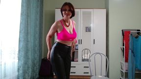 You can't forbid juicy and savory pissing with a juicy hairy cunt