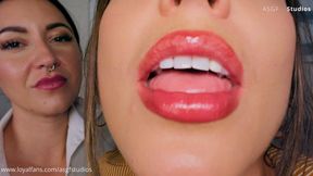 Paisley and Santana Giantess VORE! A little's mouth tour!