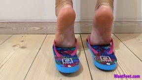 Daphne Flip Flop Soles - 4K MP4